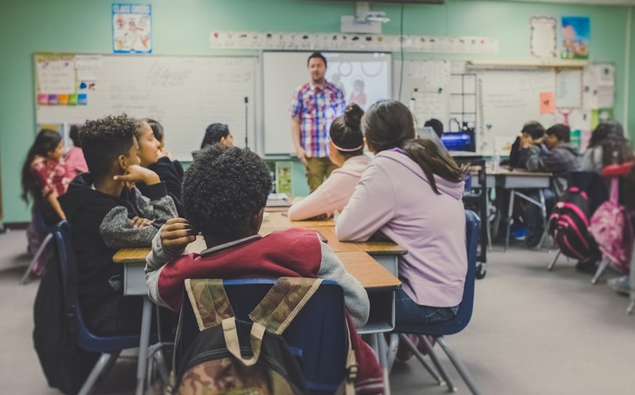 Mentor helping a student with their studies